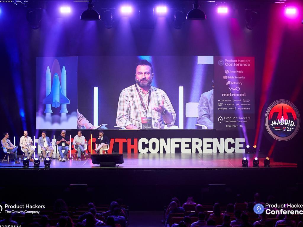 កំណត់ហេតុថ្មីៗ: ទស្សនៈនៃព្រឹត្តិការណ៍ទាន់ហេតុការណ៍